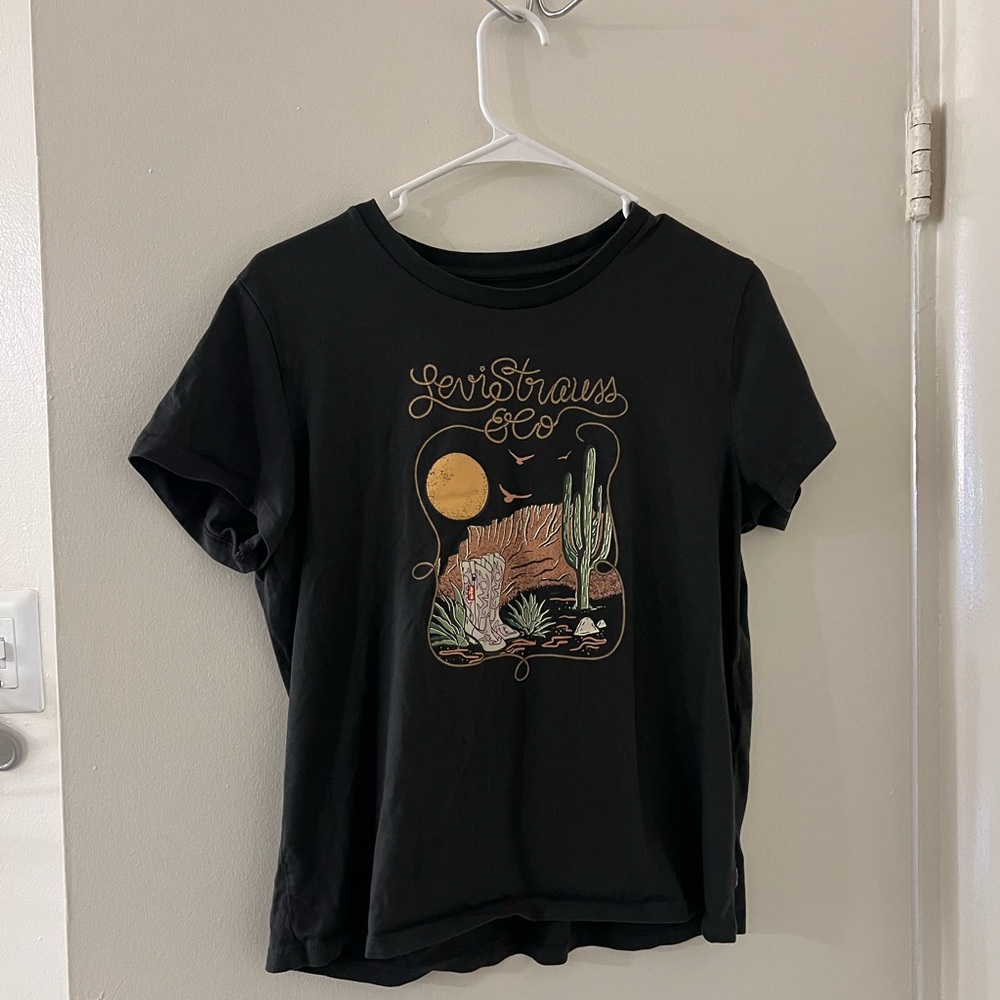 Levi Strauss Gray Graphic T-Shirt